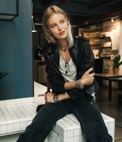 Zagbijoux Boutique -Zagbijoux Boutique Bracelet Jackie Bracelet Charm Zen Jonc Dharma Jonc Nirodha Jonc Bianca Jonc Shogyo Bracelet Chevrons Sautoir Thyssen