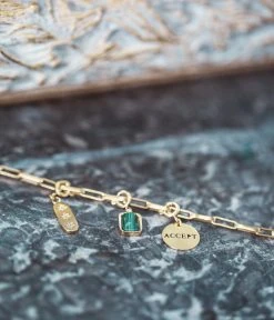 Bracelet Lena (Acier Doré) -Zagbijoux Boutique Bracelet Lena Charm Acept Charm Stellaire Charm Vera f721c466 efaf 464c b4b8 a5eb8a81b0fb