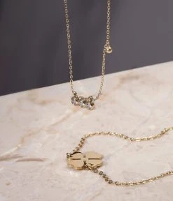 Bracelet Clover (Acier Doré) 7 Bracelet Clover (Acier Doré) -Zagbijoux Boutique Collier Ormiga Bracelet Clover 5800da1b 8435 49bc afe1 b39f9cb5519b