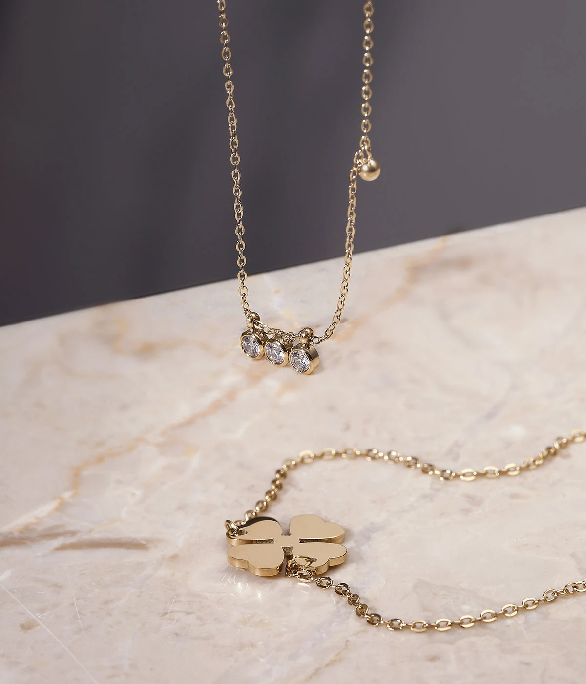 Bracelet Clover (Acier Doré) 5 Bracelet Clover (Acier Doré) – Image 3