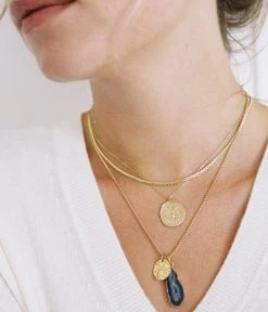 Collier Labrys (Acier Doré) -Zagbijoux Boutique Collier Pemba Collier Labrys Collier Peyton 1