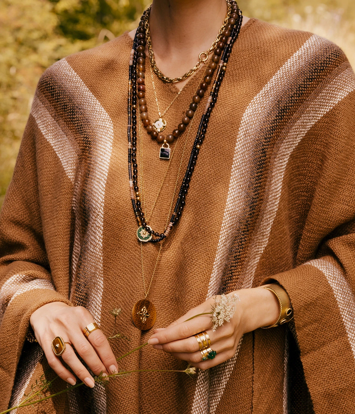 Sautoir Suzie (Acier Doré) 5 Sautoir Suzie (Acier Doré) – Image 3