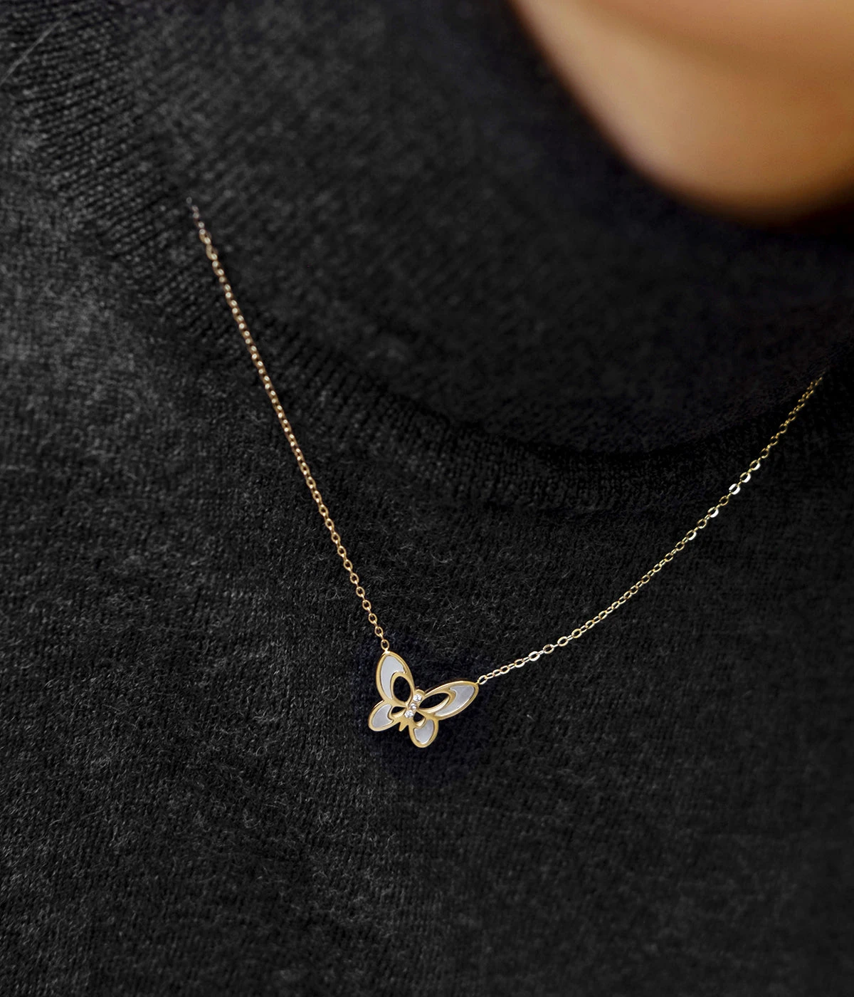 Collier Mariposa (Acier Doré) 4 Collier Mariposa (Acier Doré) – Image 2