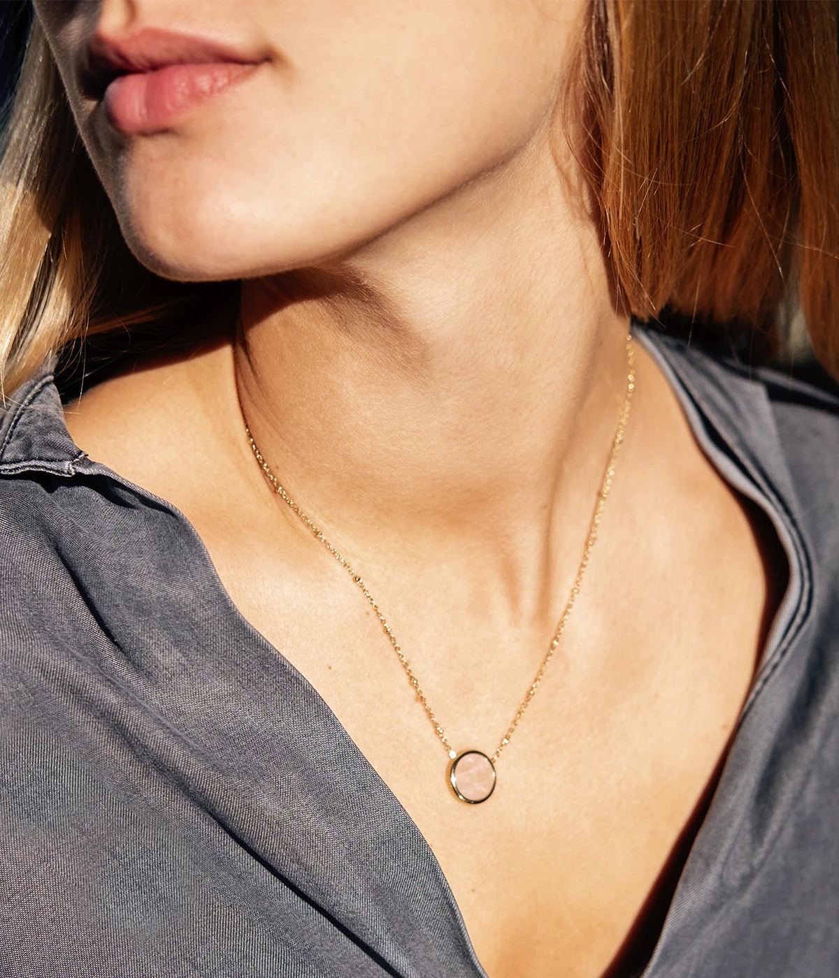 Collier Pearly (Acier Doré) 4 Collier Pearly (Acier Doré) – Image 2