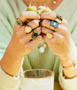 Bague Bagan (Acier Doré) -Zagbijoux Boutique bague bagan acier dore portee 5