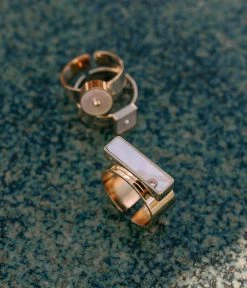 Bague Barrette (Acier Doré) -Zagbijoux Boutique bague barrette acier dore nacre nature morte