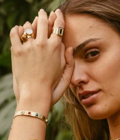 Bague Carli (Acier Doré) -Zagbijoux Boutique bague carli acier dore marron portee 1