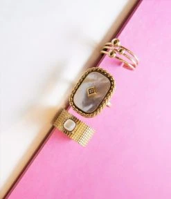 Bague Elijah (Acier Doré) -Zagbijoux Boutique bague elijah acier dore nacre nature morte