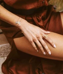 Bague Isis (Acier Doré) -Zagbijoux Boutique bague isis acier dore 4 portee