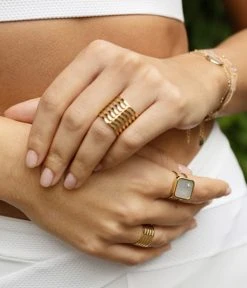 Bague Mando (Acier Doré) 10 Bague Mando (Acier Doré) -Zagbijoux Boutique bague mando acier dore portee 2