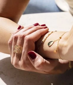 Bague Ninon (Acier Doré) -Zagbijoux Boutique bague ninon acier dore portee 1