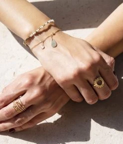 Bague Ninon (Acier Doré) -Zagbijoux Boutique bague ninon acier dore portee 2