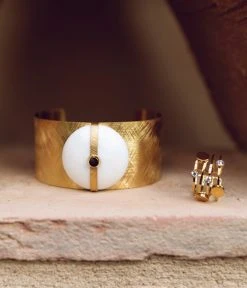 Bague Rony (Acier Doré) -Zagbijoux Boutique bague rony acier dore nature morte