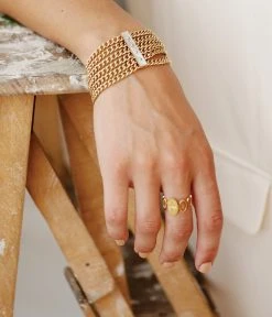 Bague Sardaigne (Acier Doré) -Zagbijoux Boutique bague sardaigne acier dore portee