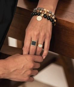 Bague Tram (Acier Doré) -Zagbijoux Boutique bague tram acier dore noir portee 2