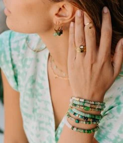 Boucles D'oreilles Fafa (Acier Doré) -Zagbijoux Boutique boucles doreilles fafa acier dore portees