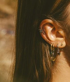 Boucles D'oreilles Josephine (Acier Doré) -Zagbijoux Boutique boucles doreilles josephine acier dore portees