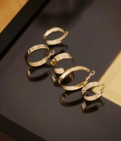 Boucles D'oreilles Mini Cosmo (Acier Doré) 7 Boucles D'oreilles Mini Cosmo (Acier Doré) -Zagbijoux Boutique boucles doreilles mini cosmo acier dore nature morte