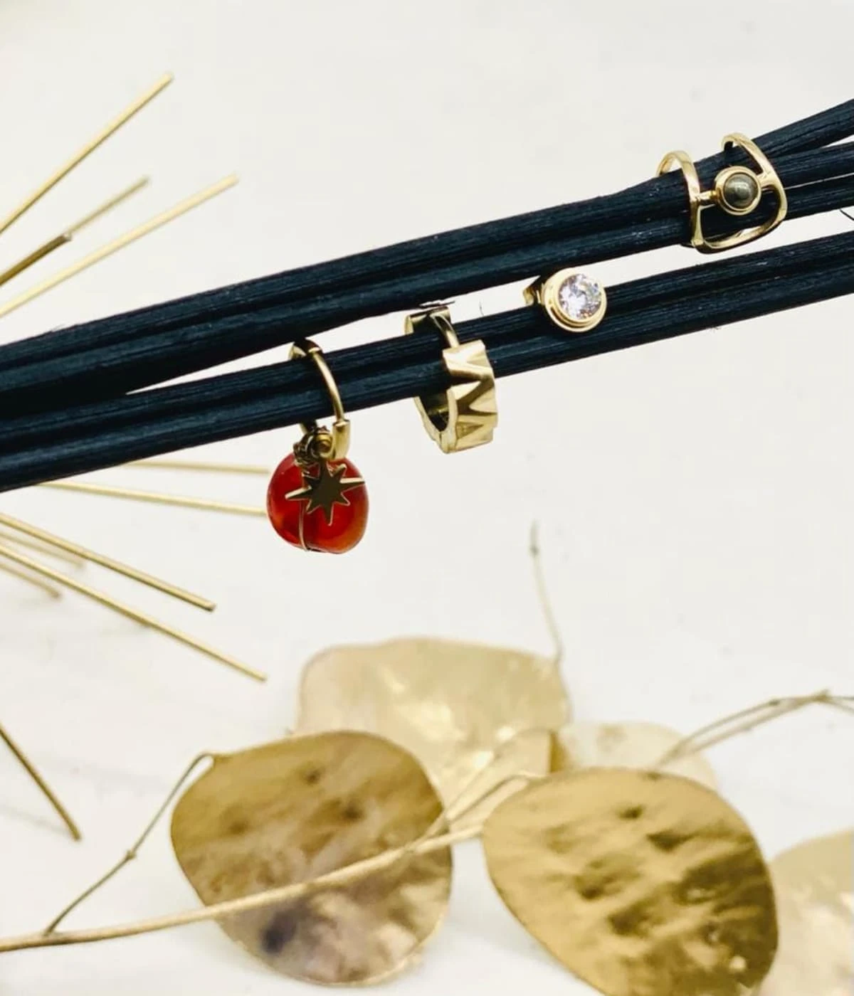 Earcuff Vallauris (Acier Doré) 5 Earcuff Vallauris (Acier Doré) – Image 3