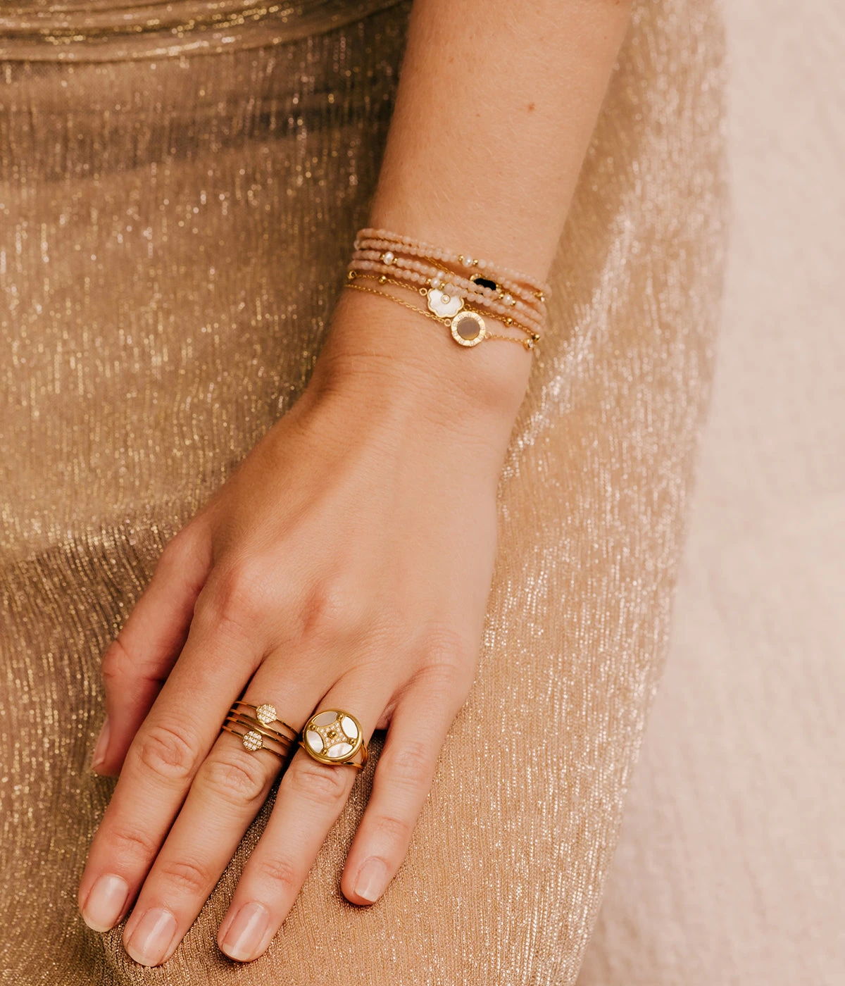 Bracelet Fleur (Acier Doré) 4 Bracelet Fleur (Acier Doré) – Image 2