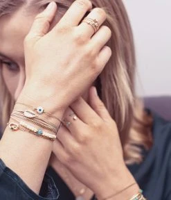 Bracelet Nazareth (Acier Doré) -Zagbijoux Boutique bracelet nazareth acier dore blanc 1 porte