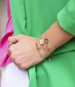 Bracelet Luna (Acier Doré) 5 Bracelet Luna (Acier Doré) -Zagbijoux Boutique braceletsmiley braceletalicia braceletluna 1df10850 62b8 4c7b b061 9c2951ee16b1